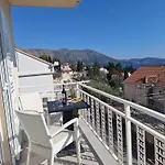 Apartman Pin