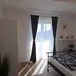 Apartman Pin *