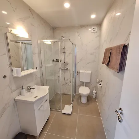 Pin Apartment