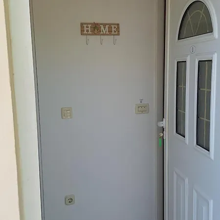 Apartment Pin *