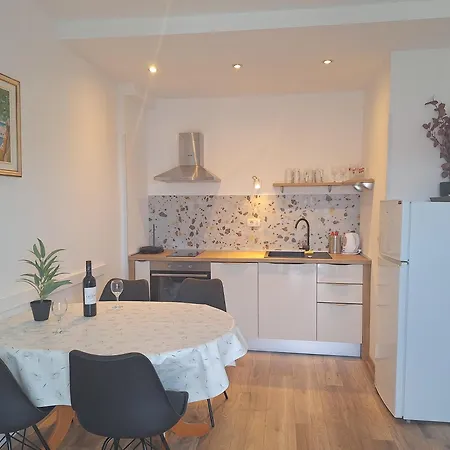 Apartment Pin Mlini