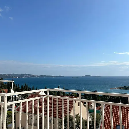 Pin Apartment Mlini