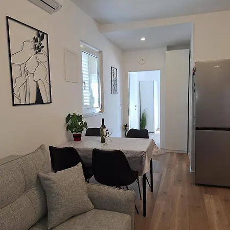 Apartment Pin