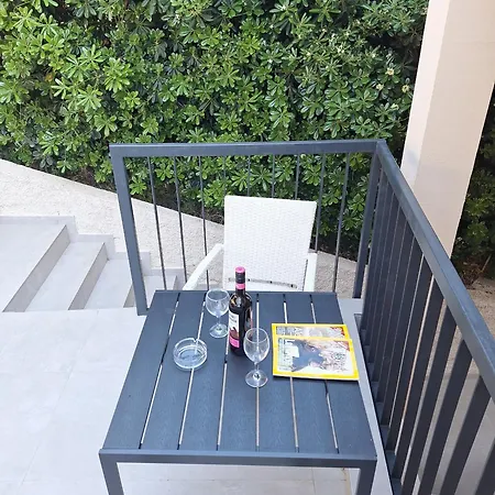 Pin Apartment *
